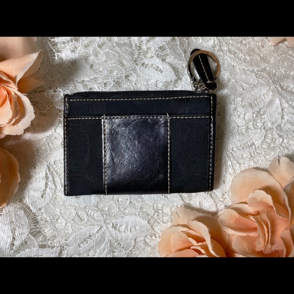 🌸 Coach black Keychain Wallet - Picture 2 of 4